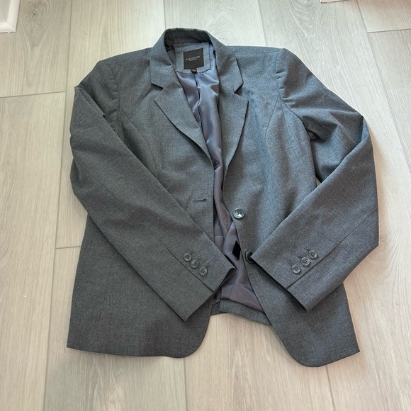 Limited Women’s Blazer - Picture 2 of 5